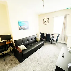 Fogs - Darlington Apartment